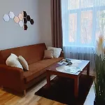 Cozy & Bright With Park Nearby - Free Parking, Riga, Up To 5 Guests Apartment *